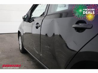 Volkswagen Up! 1.0 move up! Airco Bluetooth picture 18