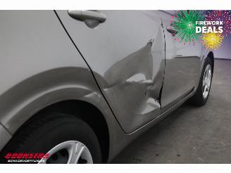 Kia Picanto 1.0 CVVT EconomyPlusLine Bluetooth Airco 94.616 km! picture 6