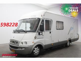 Schade camper Hymer  B 614 Hymermobil 2.8 JTD Dakairco Solar Hefbed Dwarsbed Cruise Apple/Anrdoid 2005/6