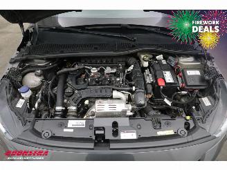 Peugeot 208 1.2 PureTech Allure Navi Clima Cruise PDC picture 7
