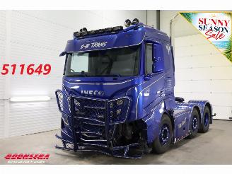 damaged trucks Iveco S-way 530 6X2 Full Air ACC Leder Showtruck 67.003 km! 2024/7