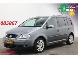 okazja samochody osobowe Volkswagen Touran 2.0 TDI 140 PK 7-Pers. Clima Cruise SHZ PDC AHK 2005/12
