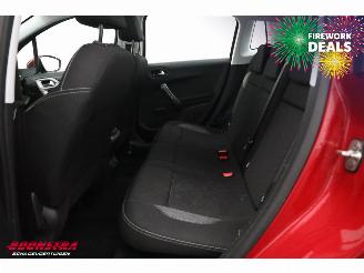 Peugeot 2008 1.2 PureTech Active Pano Navi Airco Cruise PDC 77.152 km! picture 16