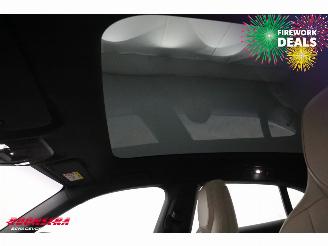 Porsche Taycan 4 93 kWh LED ACC Pano 360° Memory picture 19