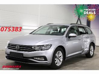 Auto incidentate Volkswagen Passat Variant 2.0 TDI DSG Business Navi Clima Cruise Camera SHZ AHK 40.799 km! 2023/8