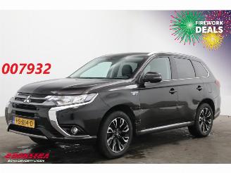 Auto incidentate Mitsubishi Outlander 2.0 PHEV instyle Leder 360° LRHZ Camera AHK 2015/12