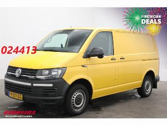 bruktbiler bedrijf Volkswagen Transporter 2.0 TDI 150 PK L1-H1 2X Schuifdeur Airco Cruise PDC AHK 2017/9