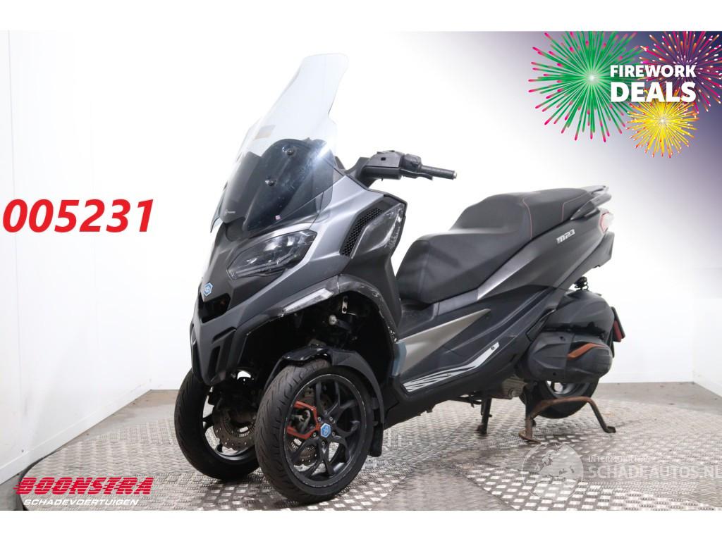 Piaggio MP3 530 HPE Exclusive ABS Camera 4.804 km!