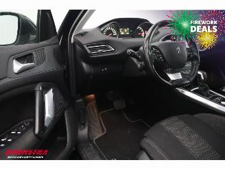 Peugeot 308 1.2 PureTech Aut. Allure Pano LED Navi Clima Cruise PDC picture 13