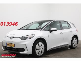 uszkodzony samochody osobowe Volkswagen ID.3 Pure Oranje Edition 52 kWh LED ACC Apple/Android LRHZ SHZ 2025/1