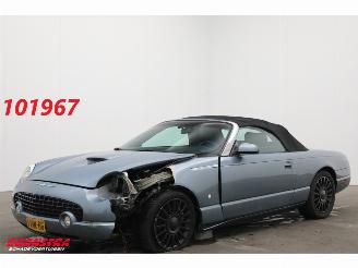 uszkodzony samochody osobowe Ford USA Thunderbird 3.9 V8 30th Anniversary Leder Cruise SHZ 2004/10