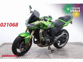 krockskadad bil motor Kawasaki Z 1000 Z 1000 Leo Vince 2004/5