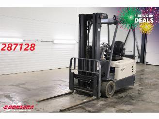 krockskadad bil auto Crown Cla-klasse SCT6040 Sideshift BY 2020 2021/1