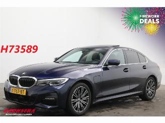 Schadeauto BMW 3-serie 330e High Executive Schuifdak Leder HUD H/K ACC LED SHZ 2019/9