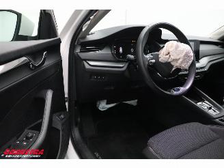 Skoda Octavia Combi 1.0 e-TSI DSG Business Edition Virtual Navi Clima Cruise Camera picture 20