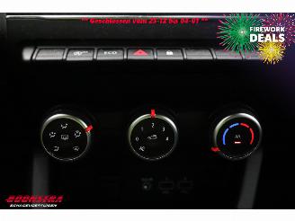 Renault Clio 1.0 TCe 90 Equilibre Navi Airco Cruise PDC 57.608 km! picture 24