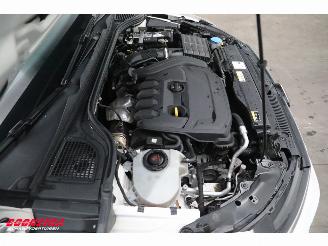 Volkswagen Golf 1.5 eTSI DSG R-Line Pano Matrix ACC LRHZ Camera SHZ picture 10