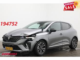 Damaged car Renault Clio 1.6 E-Tech Full Hybrid 145 techno LED Navi Clima Cruise Camera 3.962 km! 2025/9