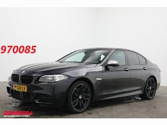 Vaurioauto  passenger cars BMW 5-serie M550xd Diebstahlschaden Schuifdak Memory ACC H/K Leder Camera SHZ 2015/9
