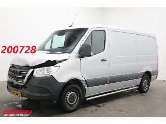 krockskadad bil bedrijf Mercedes Sprinter 316 CDI 7G-Tronic L2-H2 Leder Navi Airco Cruise Camera AHK 2020/1