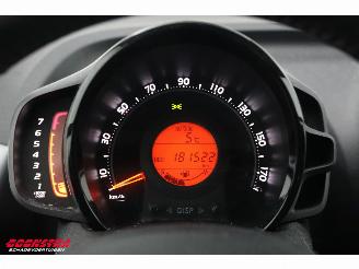 Toyota Aygo 1.0 VVT-i x-play Radio Bluetooth Airco Cruise Camera picture 16