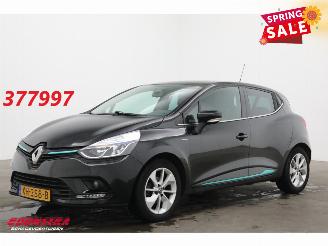 krockskadad bil auto Renault Clio 0.9 TCe Limited Navi Airco Cruise PDC 2019/1