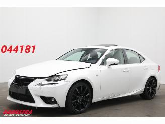 Damaged car Lexus IS 300h 25th Edition Orig. NL Schuifdak Leder Cruise Camera SHZ PDC 110.448 km! 2015/12