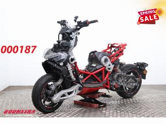 danneggiata motocicli MV Agusta  Dragster 125 Dragster 125 2.738 km 2024/8