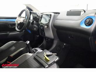 Toyota Aygo 1.0 VVT-i x-play Bluetooth Airco Cruise Camera picture 13