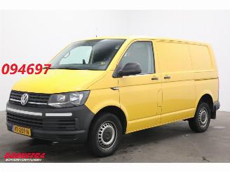 krockskadad bil bedrijf Volkswagen Transporter 2.0 TDI 150 PK L1-H1 2X Schuifdeur Airco Cruise AHK 2016/8