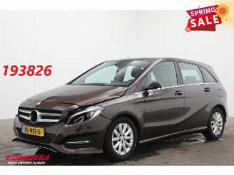 krockskadad bil auto Mercedes B-klasse 180 7G-Tronic Ambition LED Navi Airco Cruise PDC AHK 117.853 km! 2017/3