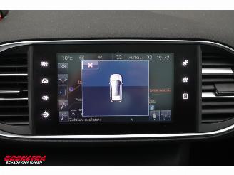 Peugeot 308 SW 1.2 PureTech Active Pano Navi Clima Cruise PDC AHK picture 18