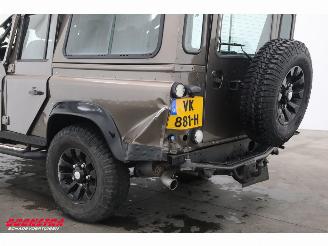 Landrover Defender 2.4 TD HT 110" E 4WD 6-Pers Leder Airco AHK picture 6