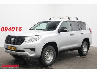 skadebil bedrijf Toyota Landcruiser 2.8 D-4D-F Aut. 4X4 Comfort Blind Van Airco Cruise PDC AHK 2018/6