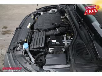 Volkswagen Golf Variant 2.0 TDI DSG Style Pano LED ACC ErgoComf. HUD Camera LRHZ picture 8