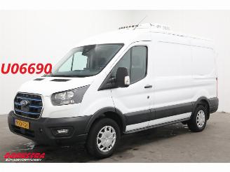 krockskadad bil bedrijf Ford E-Transit 350 L2H2 Trend 68 kWh Konvekta Dolphin Navi Clima Cruise SHZ 2024/5