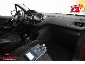 Peugeot 208 1.2 PureTech Blue Lion 5-DRS Navi Airco Cruise Bluetooth PDC picture 12