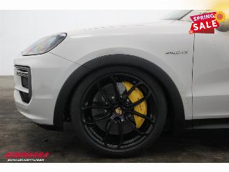 Porsche Cayenne 4.0 Turbo GT E-Hybrid PCCB Sport Chrono PDLS+ HUD Burmester HUD 360° picture 12
