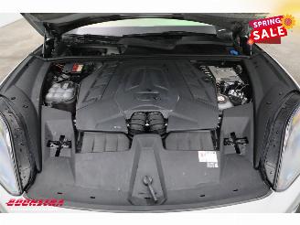 Porsche Cayenne 4.0 Turbo GT E-Hybrid PCCB Sport Chrono PDLS+ HUD Burmester HUD 360° picture 9