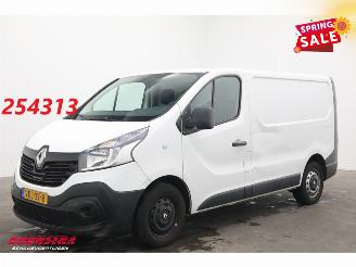 skadebil bedrijf Renault Trafic 1.6 dCi L1-H1 Comfort Navi Airco Cruise PDC 2019/7