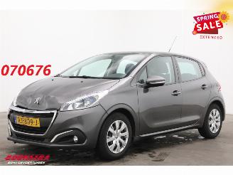 Peugeot 208 1.2 PureTech Blue Lion 5-DRS Navi Airco Cruise PDC 41.267 km! picture 1