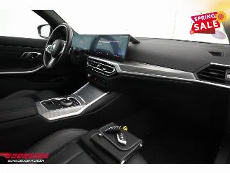BMW 3-serie 330E M-Sport Schuifdak H/K Memory HUD LRHZ Camera AHK picture 13
