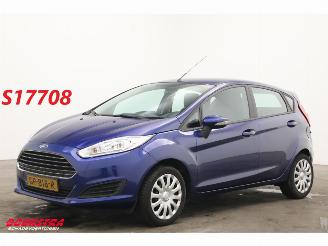 Damaged car Ford Fiesta 1.0 Trend 5-DRS Navi Bluetooth Airco Cruise 2015/7