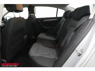 Volkswagen Passat 1.6 TDI Comfortline BlueMotion Navi Clima Cruise PDC picture 11