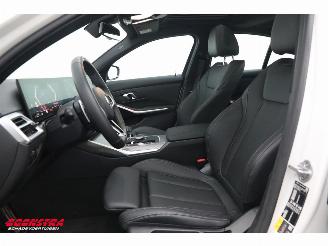 BMW 3-serie 330e M-Sport Schuifdak Leder LED Navi Clima Cruise Camera SHZ picture 15