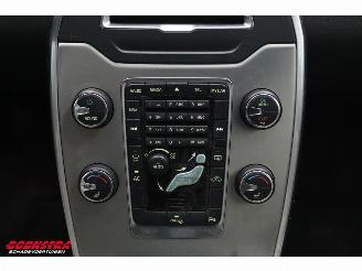 Volvo V-70 1.6 T4 Momentum Leder BiXenon Navi Clima Cruise SHZ PDC AHK picture 19