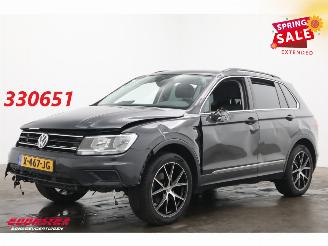 krockskadad bil auto Volkswagen Tiguan 1.5 TSI ACT Comfortline Business Navi Airco Cruise PDC AHK 2019/11