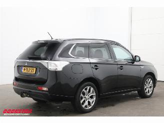 Mitsubishi Outlander 2.0 PHEV Instyle 4WD Leder Schuifdak Navi Clima Cruise SHZ AHK picture 3