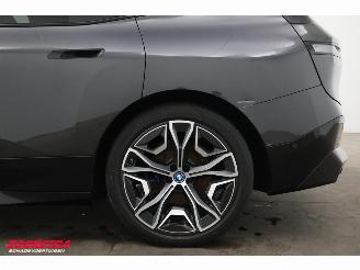 BMW iX xDrive40 77 kWh Pano LED ACC H/K Memory 360° AHK picture 12