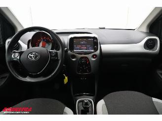 Toyota Aygo 1.0 VVT-i x-play Aut. Airco Camera Bluetooth 98.797 km! picture 8